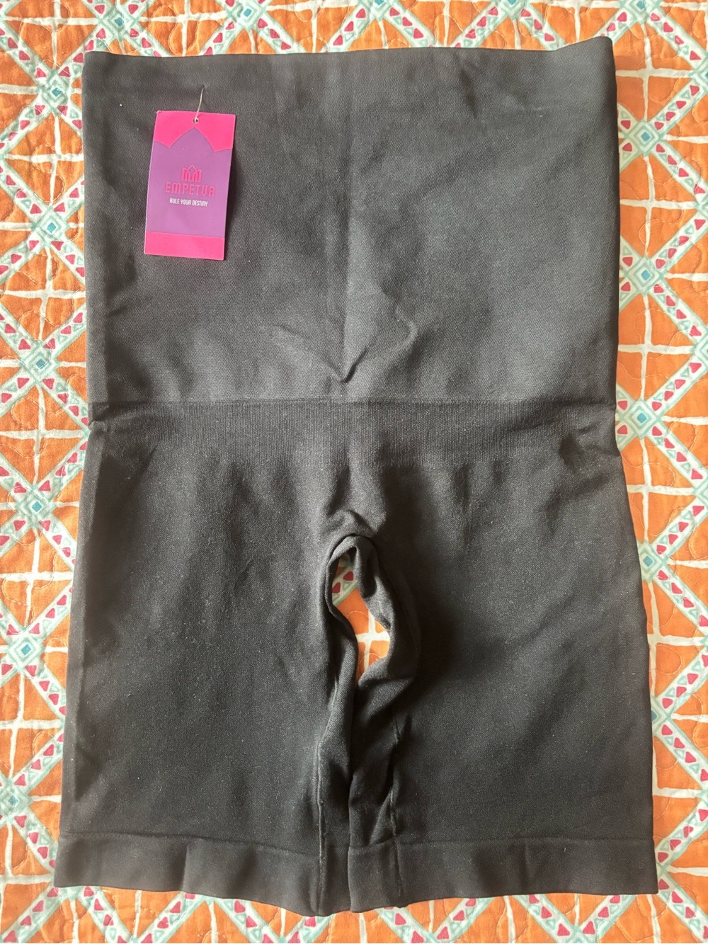 HIGH WAISTED BLACK SHAPER SHORTS, size M/L